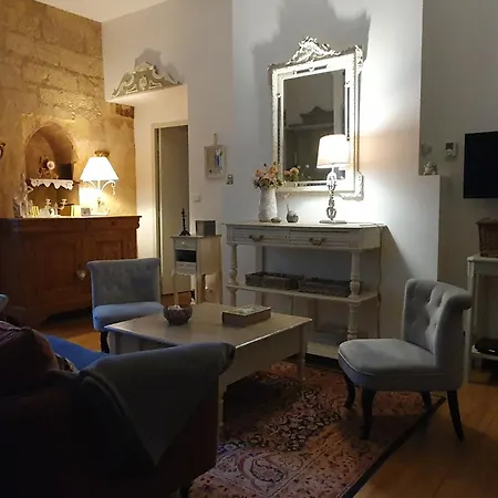 Apartmán L'appart D'a Cote, 2 *